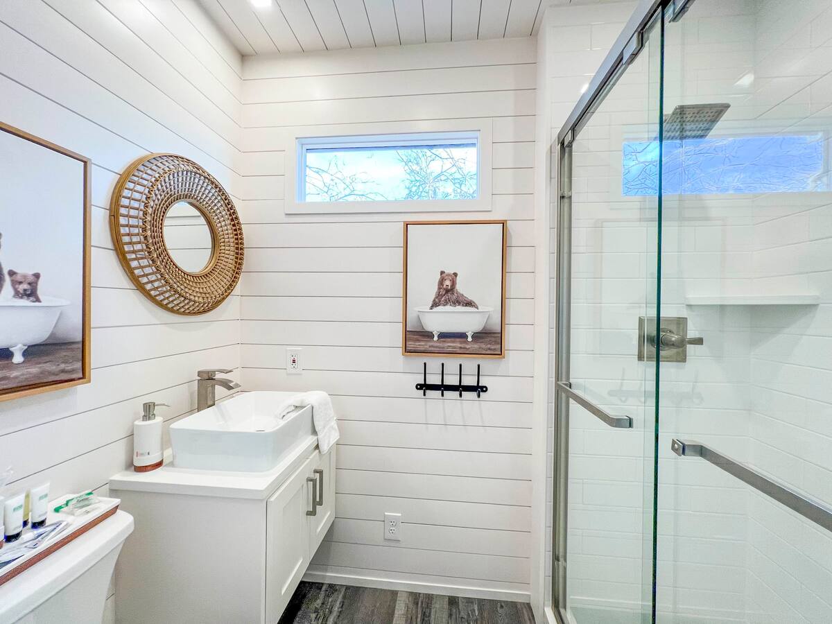Upstairs Bathroom