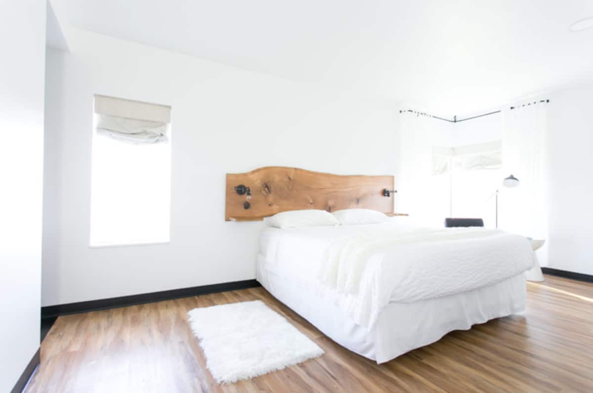 Bedroom 1- King Bed w/ Ensuite Bathroom