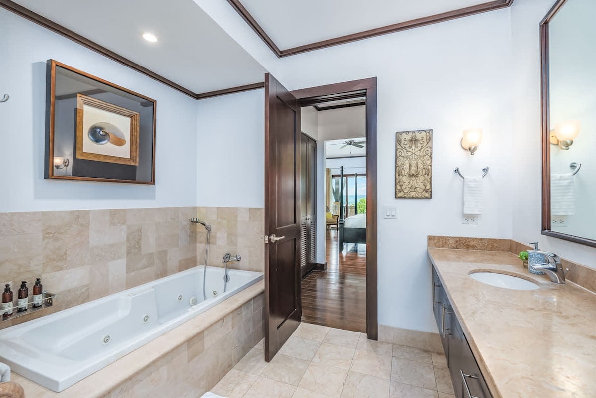Luxe 3BR Oceanview Condo | Papagayo Luxury Resort image 18