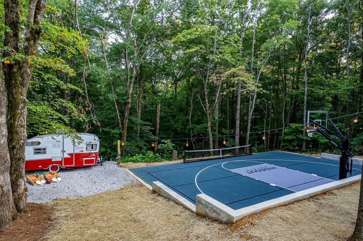 Shasta Camper & Pickleball Court