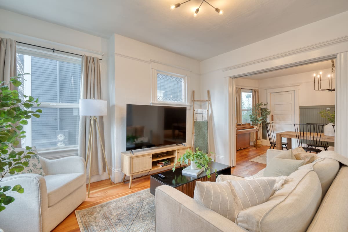 Three bedrooms on the quiet side of Portland's most walkable neighborhood in Portland, OR