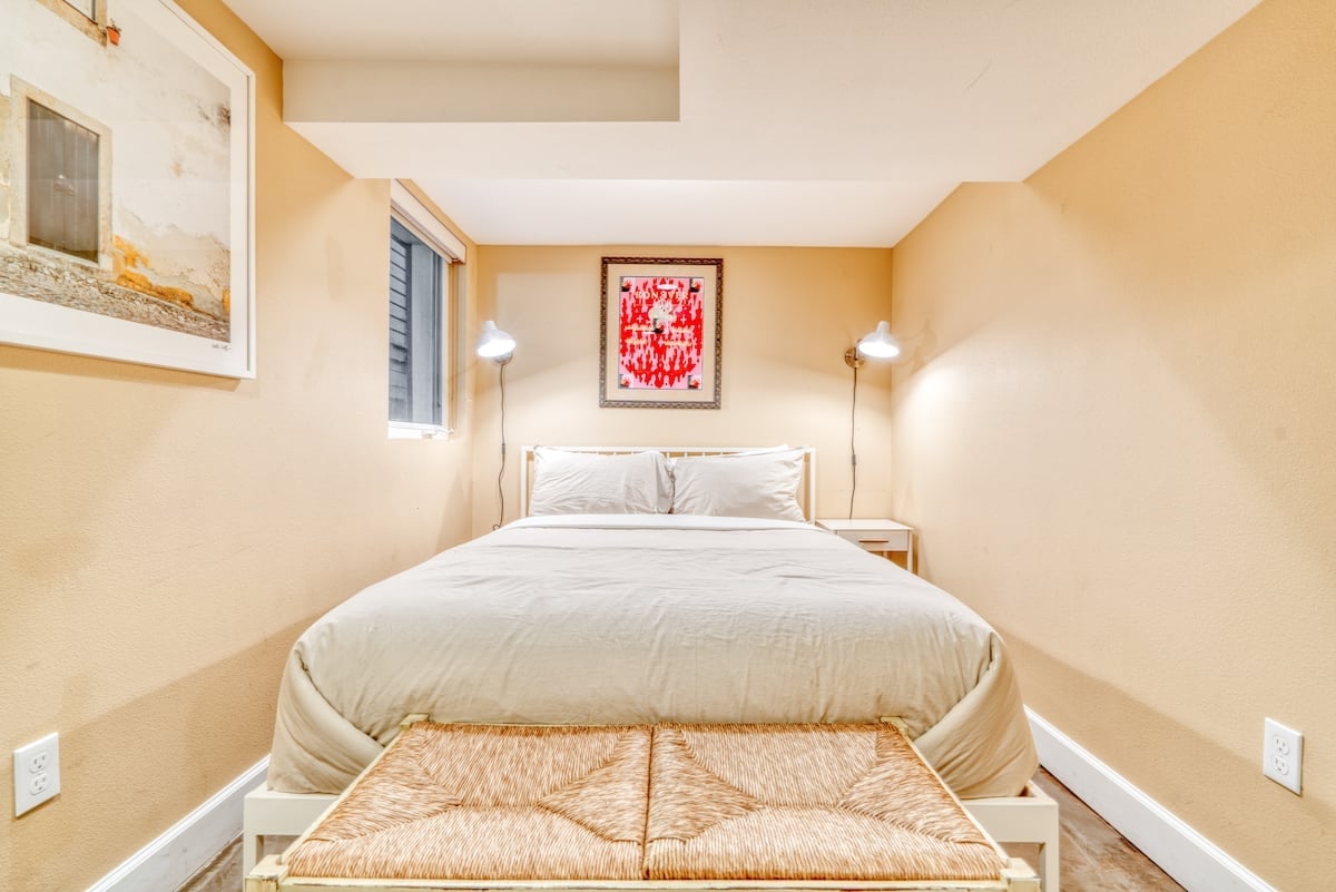Discover urban tranquility in Goose Hollow in Portland, OR