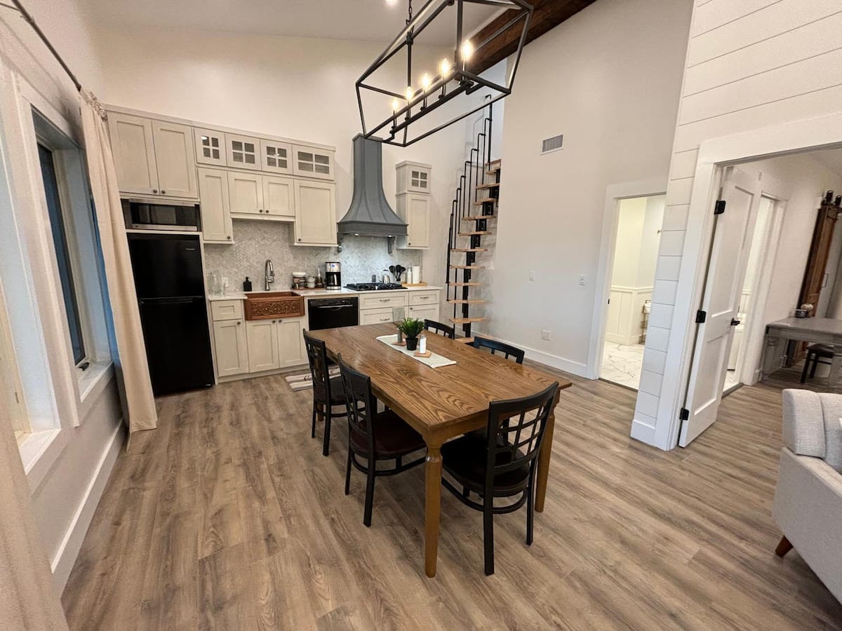 Residence image 2