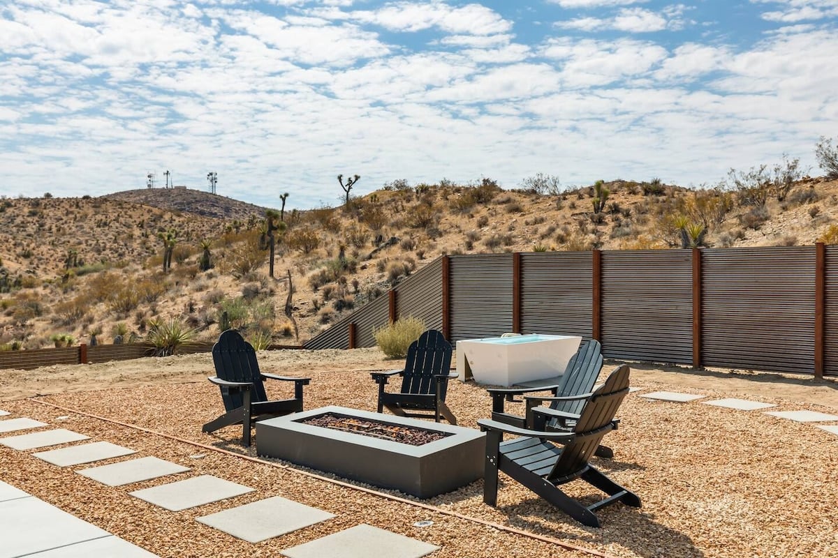 Elevate · New Home w/ Pool, Spa, Game Room, Views! image 18