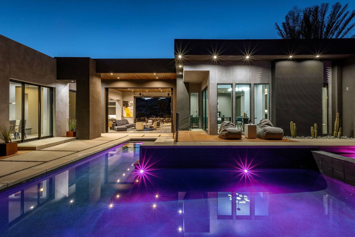 Grand outer design
