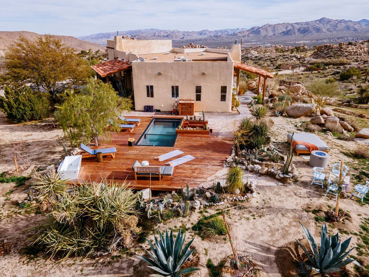 Welcome to Boulder Horizons! Your playground in the desert awaits.