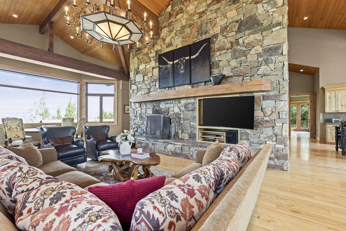 Residence image 3