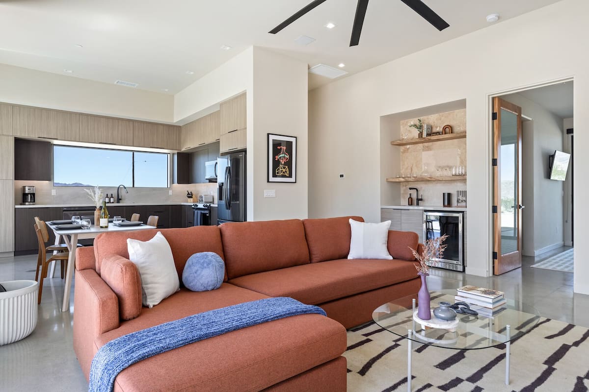 Residence image 3
