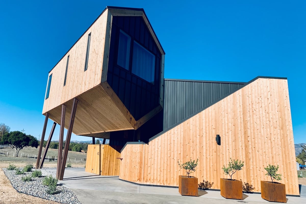 Architectural Gem in the Wine Country. Two separate levels. "Shunem" is upper retreat with two bedrooms and 360-degree view of mountains. "Bread House" is where small-batch organic heritage grain sourdough bread is made by hand from the heart. 