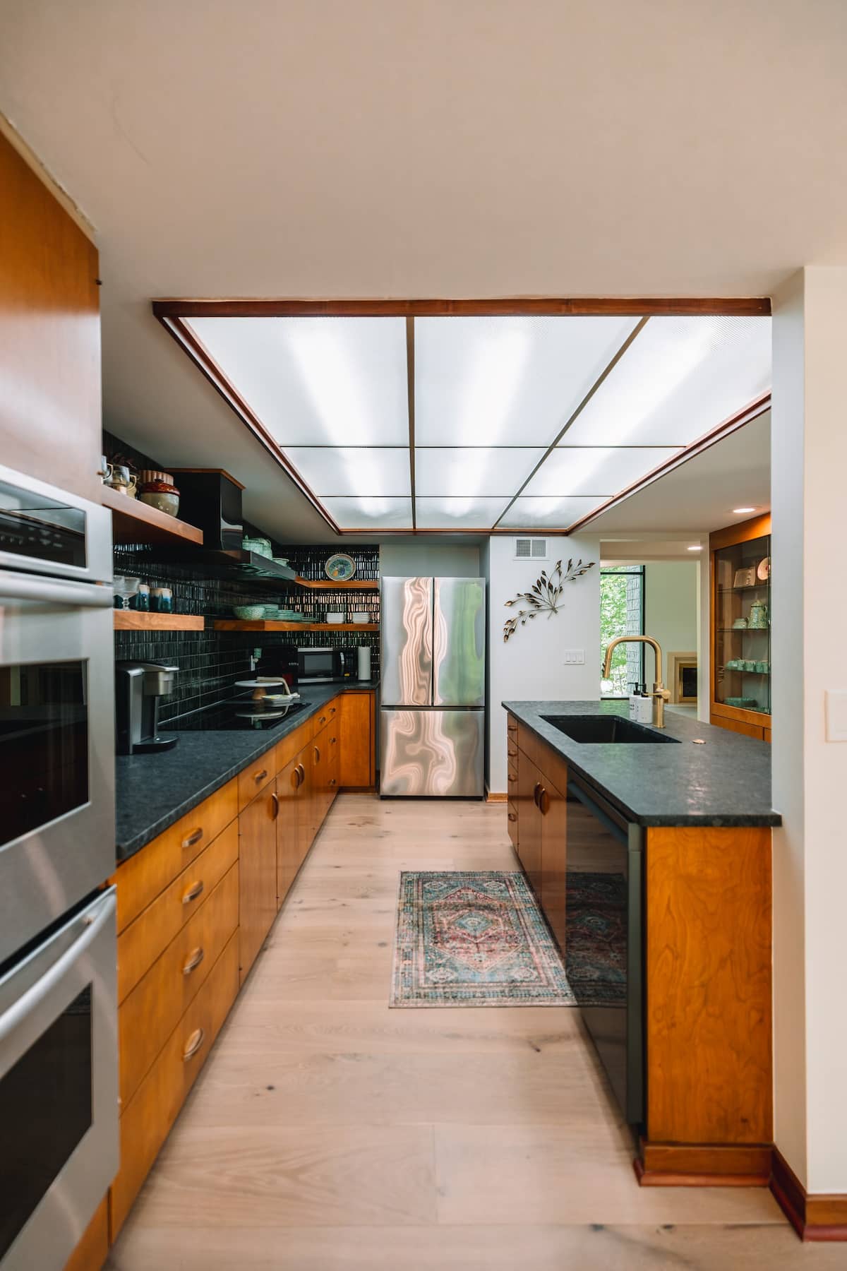 Full Amenity Kitchen