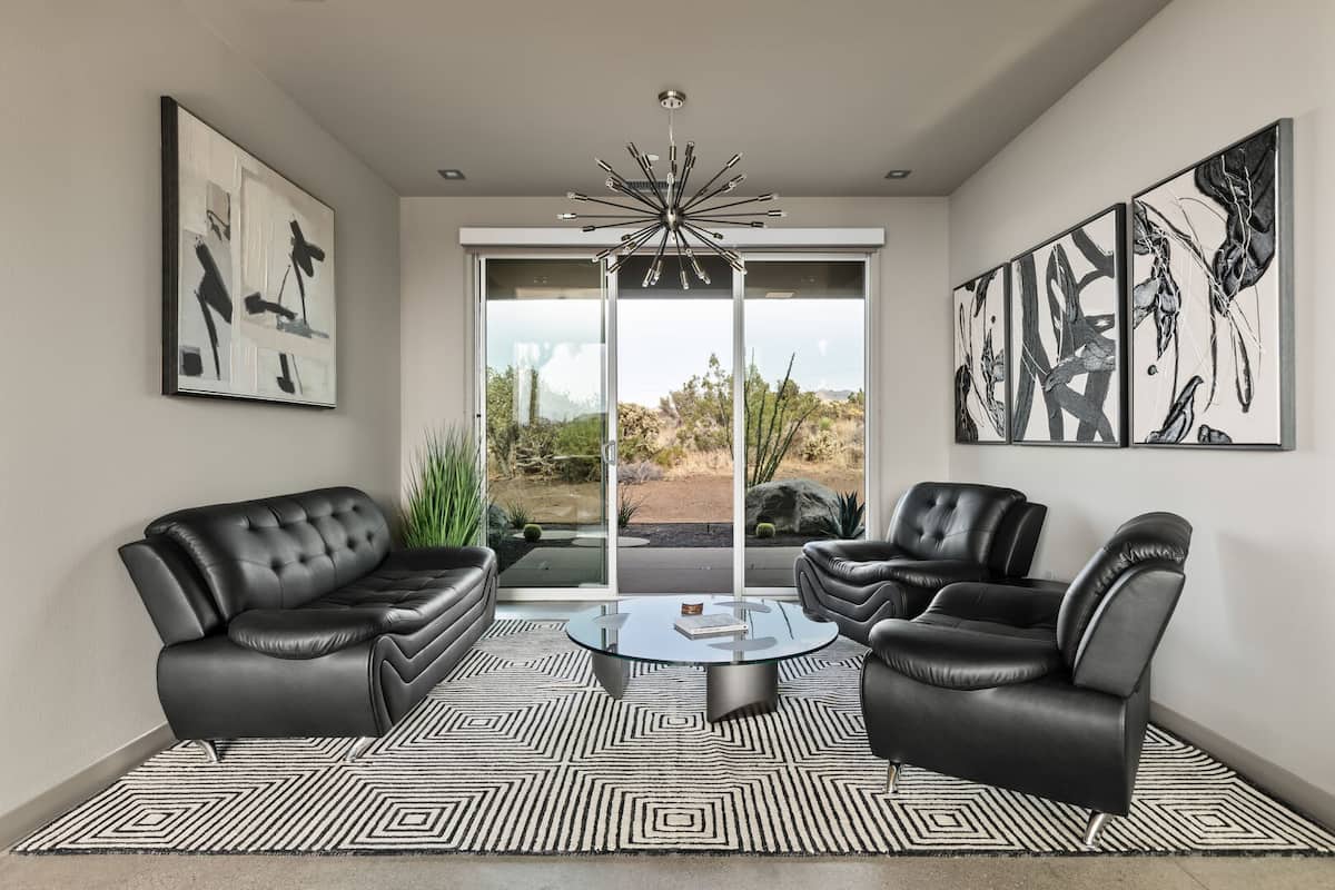 A second seating area.