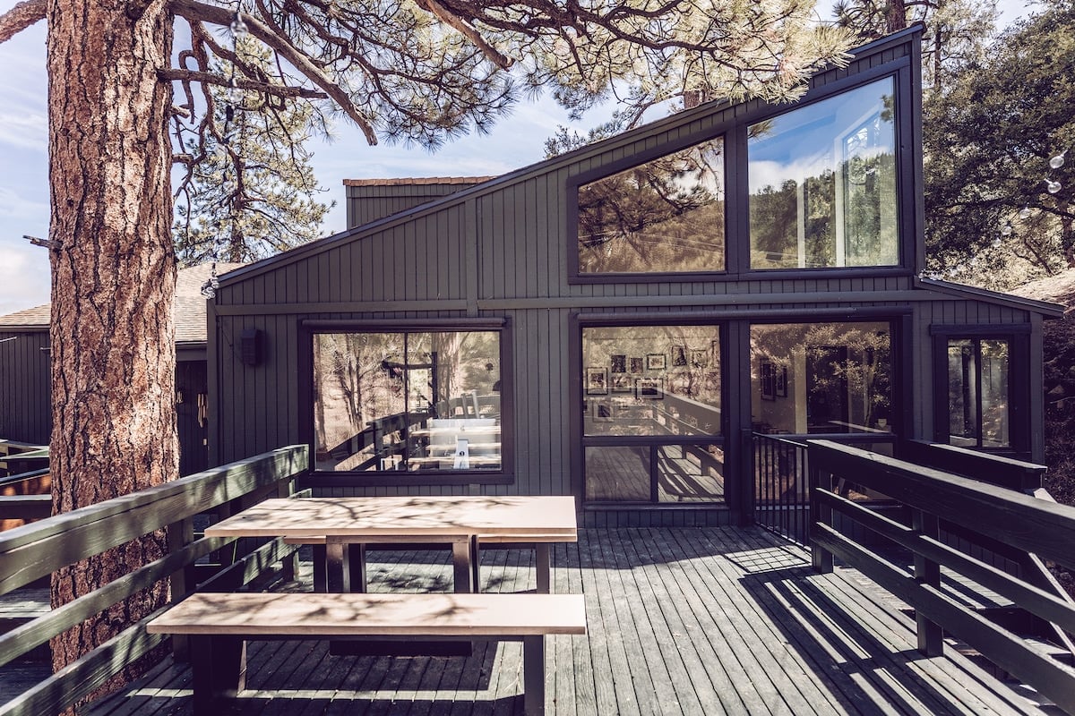 Embrace nature and luxury at this treehouse retreat in Pine Mountain Club, CA