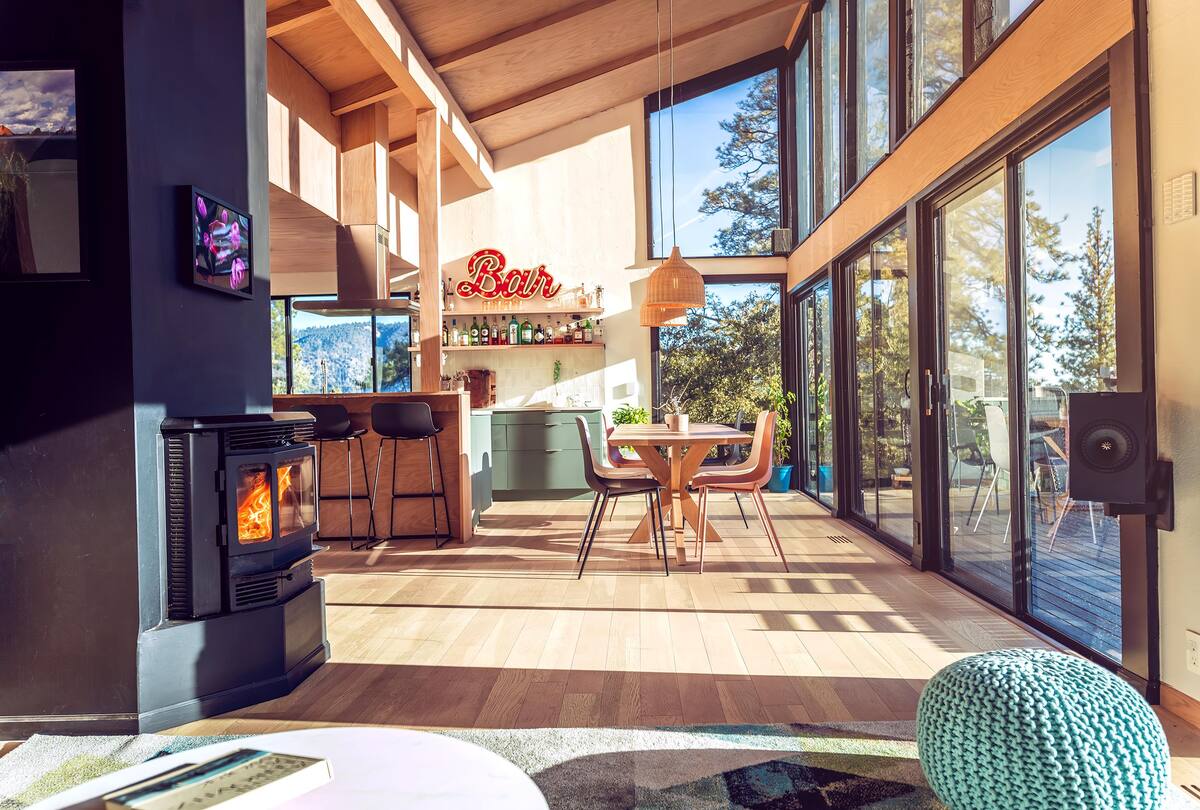 Your cosy treetop mountain retreat awaits you