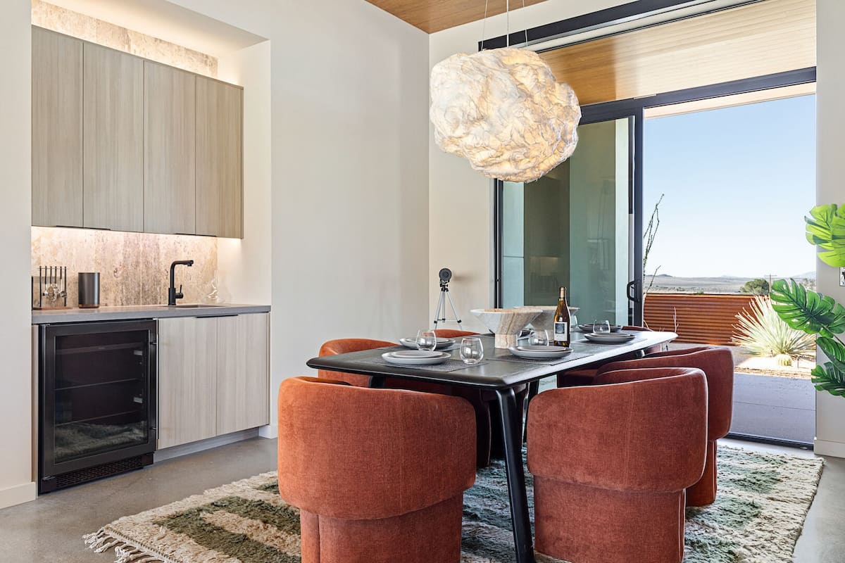 Wet bar
