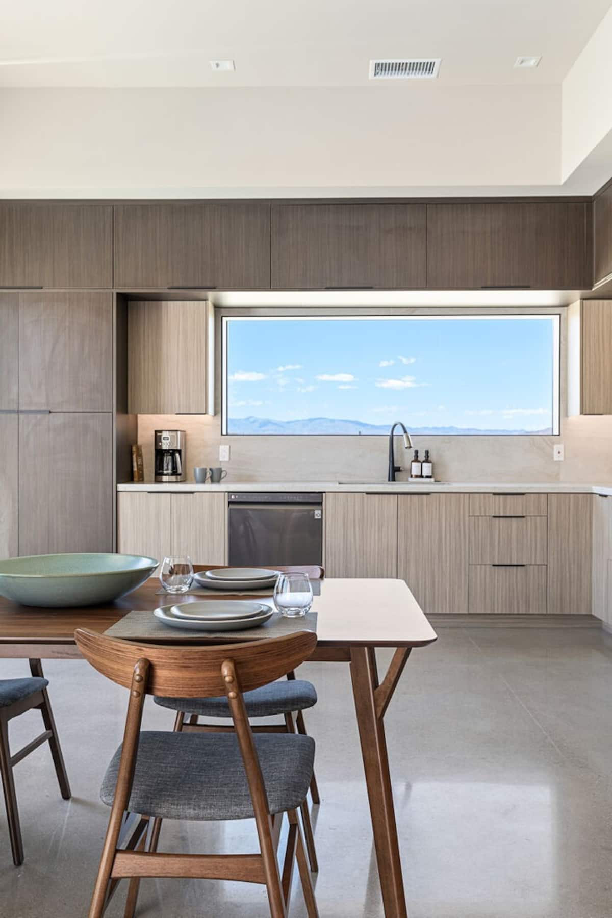 Residence image 3