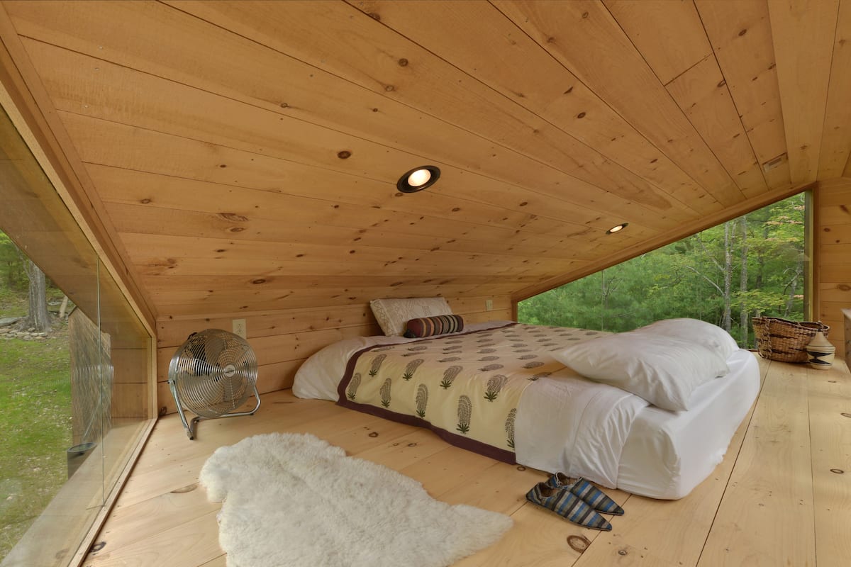 King size bed in the loft