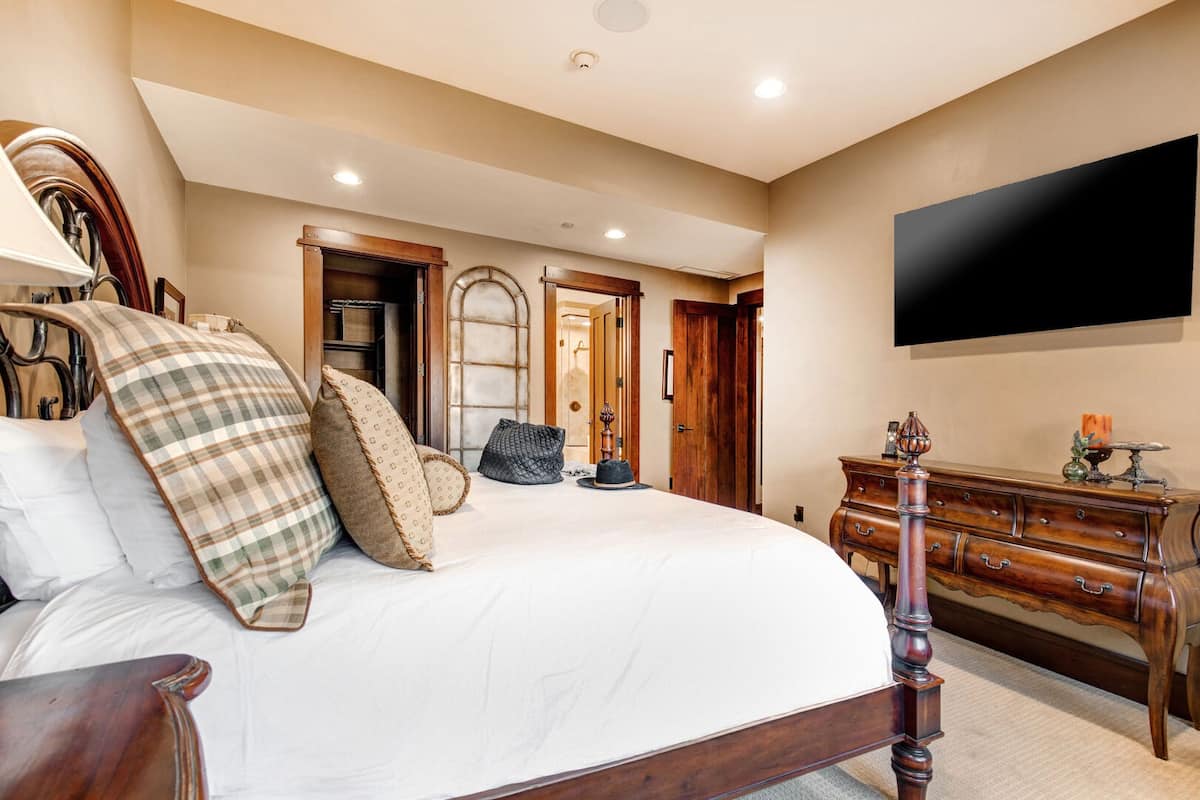Residence image 2