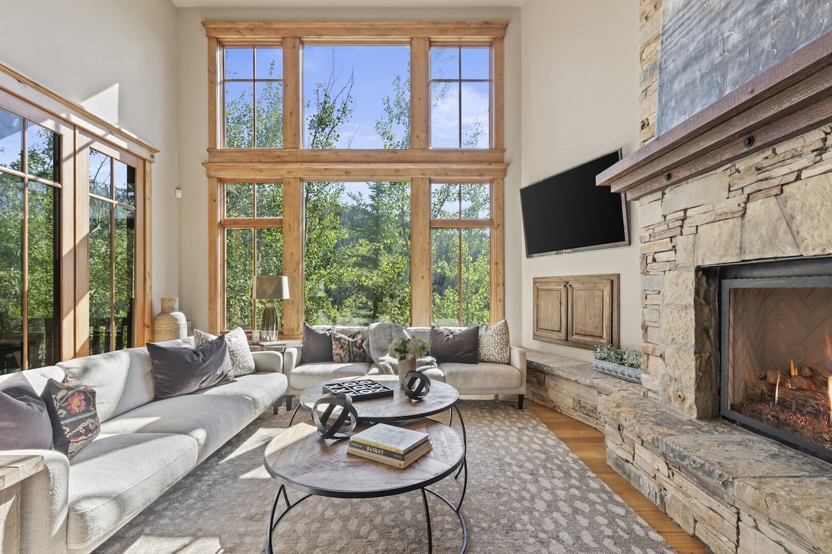 Abode at Benoit Lookout | Ski access lodge image 8