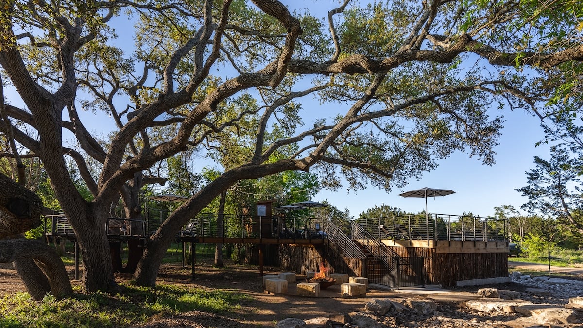 Woodland Retreat: Hot Tub, Pool, Sauna, Sleeps 4! image 7