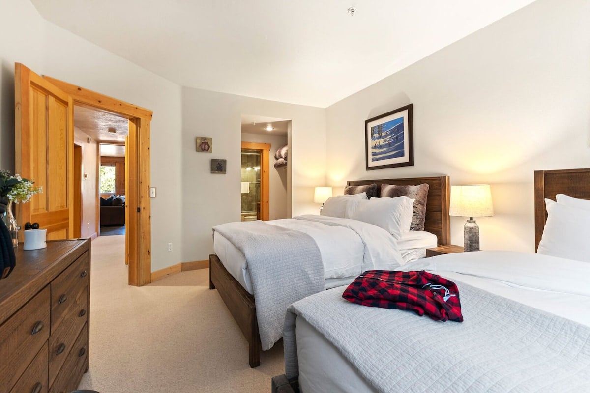 Abode at Black Bear #206 | Mountain modern condo image 20