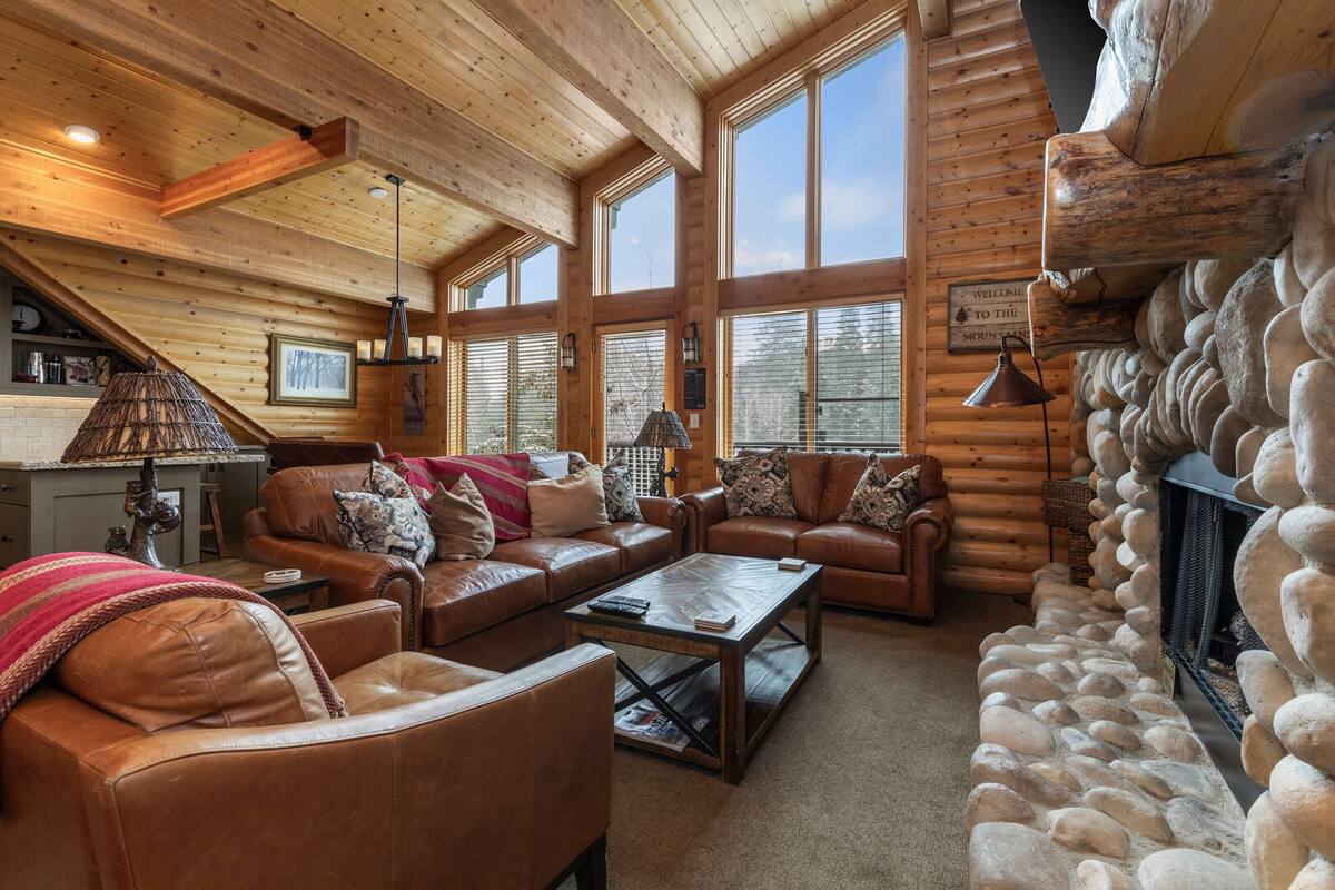 Step into serene trailside living in Silver Lake in Park City, UT