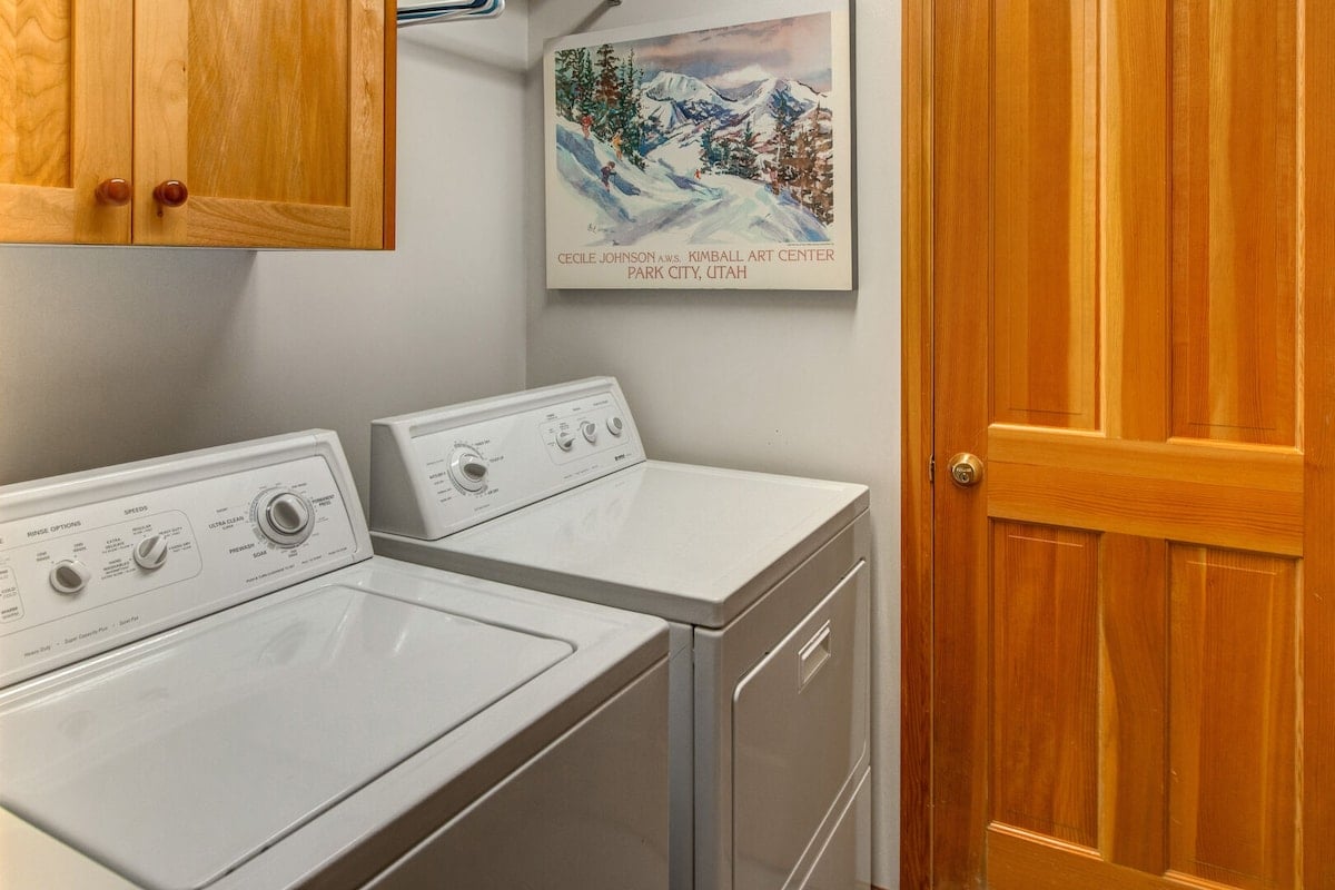 Abode at Deer Lake Village| Hot Tub image 13