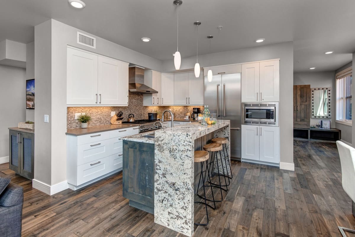 Residence image 3