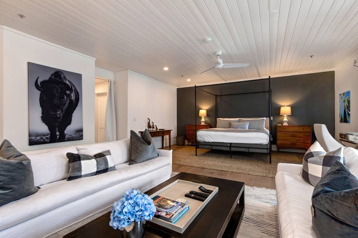 Residence image 1