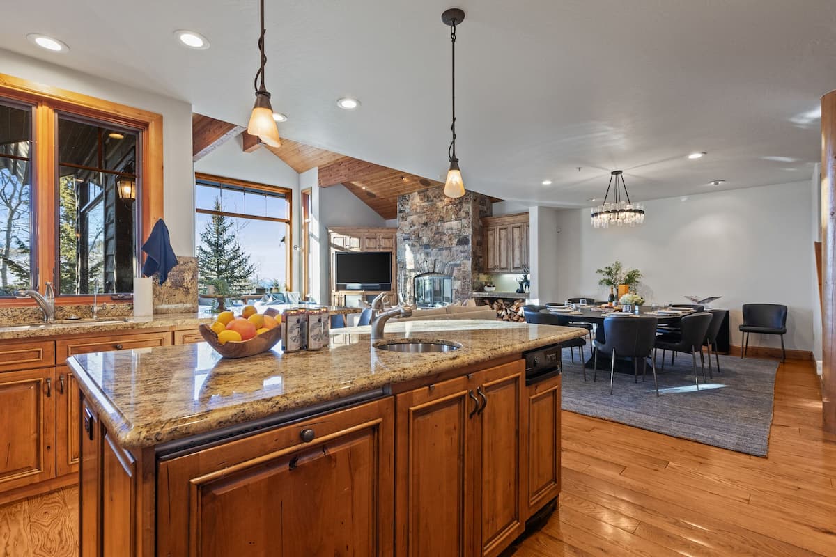 Residence image 3