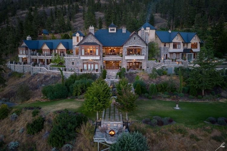 Mansion Vacation Rentals image 3